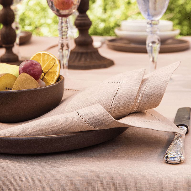 mon bercail florence serviette table alexandre turpault petale ambiance.png