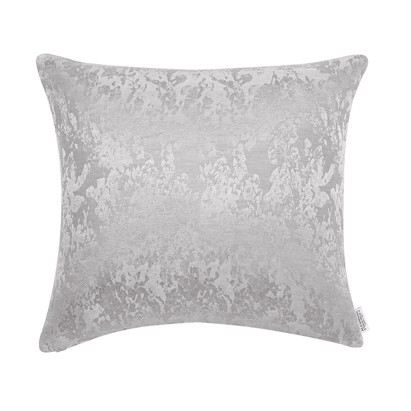 mon bercail soietaie oreiller carre alexandre turpault argent recto.png